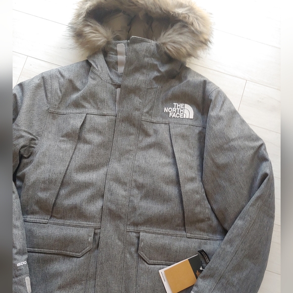 THE NORTH FACE NEW Novelty McMurdo Down Parka Gray - Picture 6 of 14